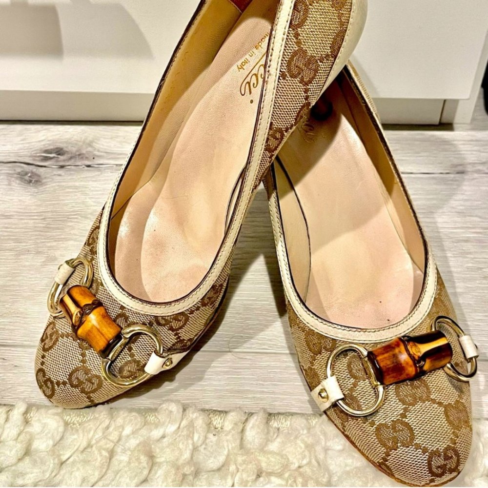 Authentic Gucci Beige Canvas & Leather GG